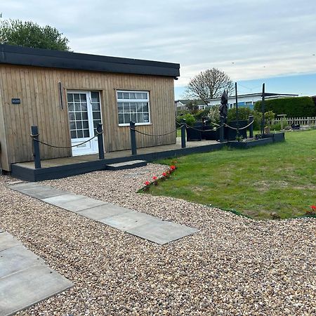 The Chalet By Hip Haus Humberston Extérieur photo