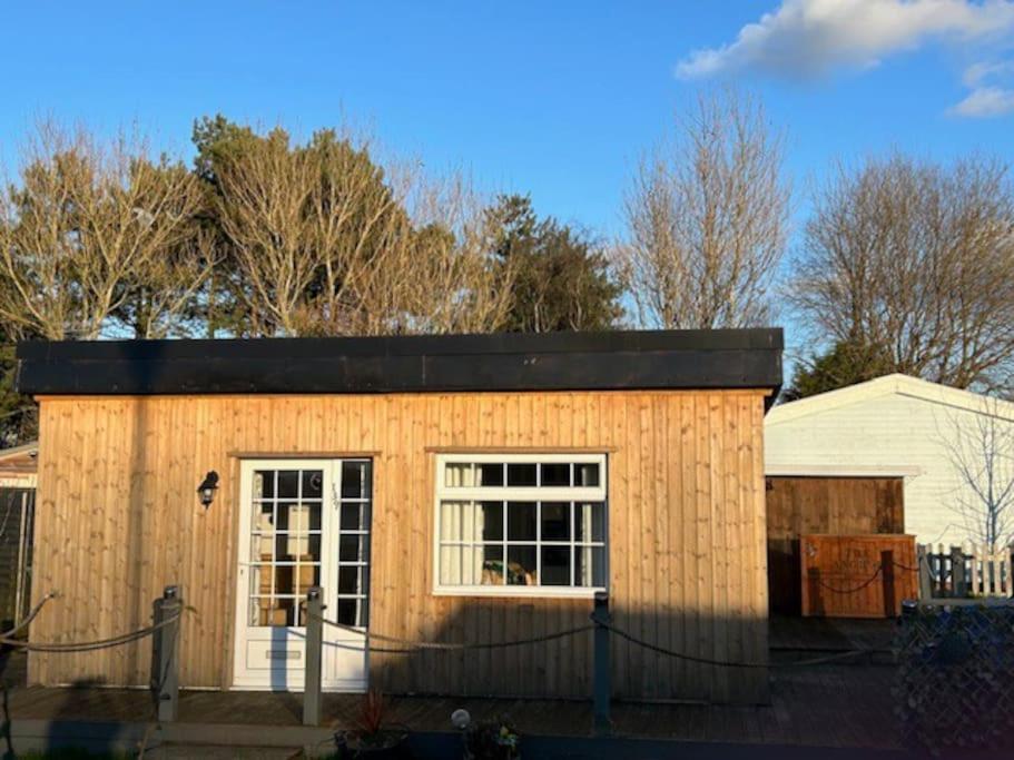 The Chalet By Hip Haus Humberston Extérieur photo