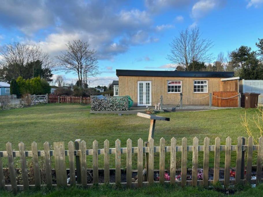 The Chalet By Hip Haus Humberston Extérieur photo